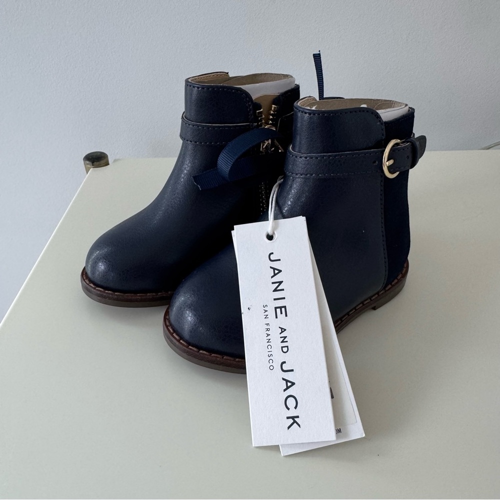 NWT Janie and Jack Leather Side Zip Navy Toddler Boots, Size 4